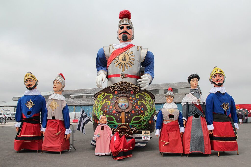Le Reuze et sa famille, géants du carnaval de Dunkerque